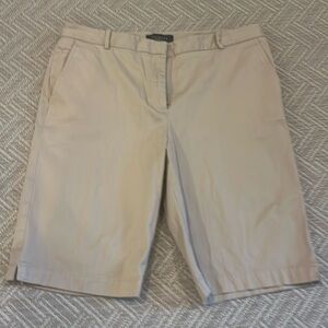 Talbots Short Khaki Size 8 98% Cotton 2% Spandex Belt Loops Pockets